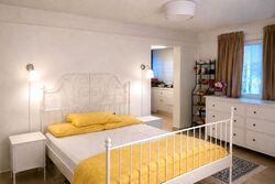 Blk 102 Crescent View (Queenstown), HDB 3 Rooms #560941781